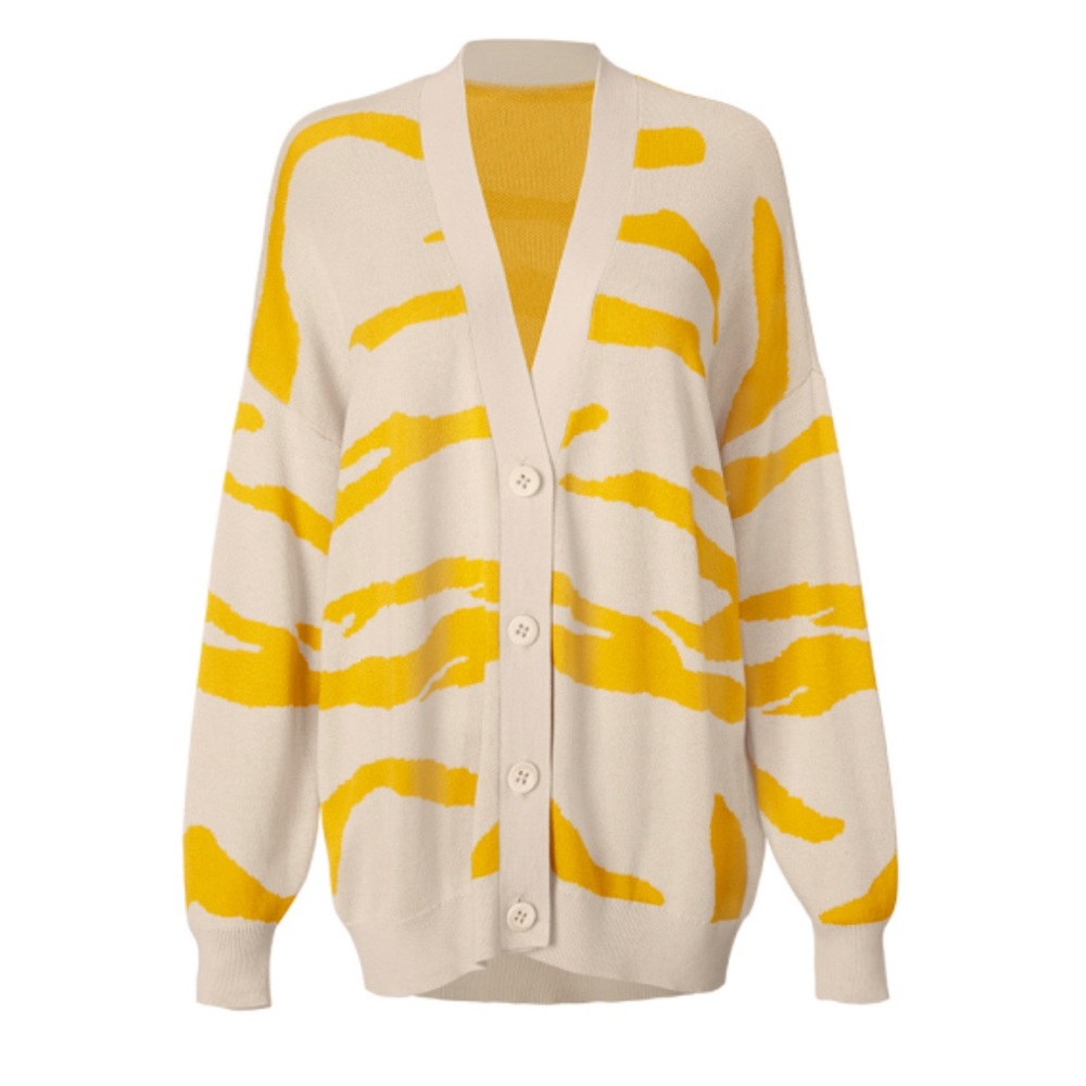 NWOT Cabi Roar Sweater